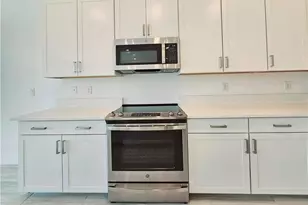 26330 Coco Cay Cir, Bonita Springs, FL 34135 - Photo 6