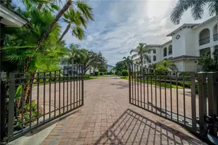 700 Bentwater Cir, Naples, FL 34108 - Photo 32