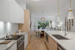 700 Bentwater Cir, Naples, FL 34108 - Photo 6