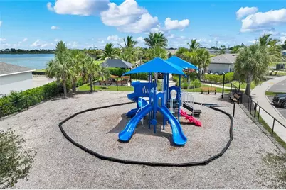950 Stonewater Lake Ter, Cape Coral, FL 33993 - Photo 38