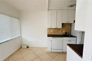 3250 10th St N, Naples, FL 34103 - Photo 26