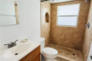 3250 10th St N, Naples, FL 34103 - Photo 16