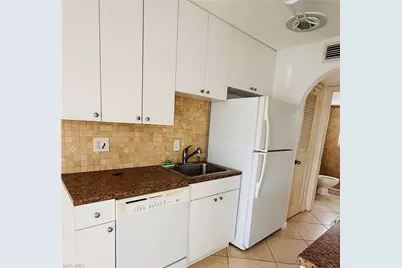 3250 10th St N #B2, Naples, FL 34103 - Photo 12