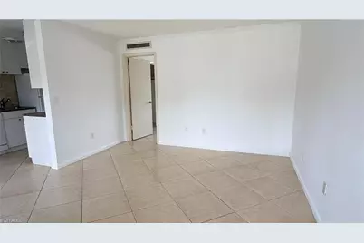 3250 10th St N #B2, Naples, FL 34103 - Photo 6
