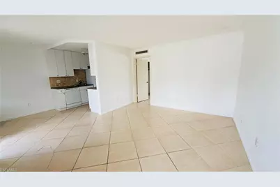 3250 10th St N #B2, Naples, FL 34103 - Photo 4