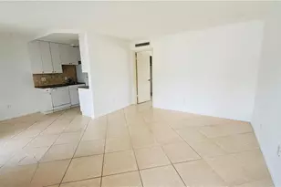 3250 10th St N, Naples, FL 34103 - Photo 4