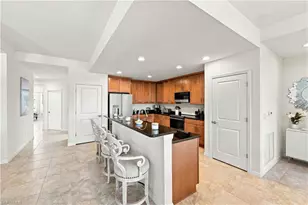 15145 Palmer Lake Cir, Naples, FL 34109 - Photo 8