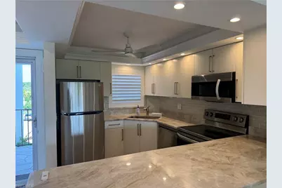 37 High Point Cir E #305, Naples, FL 34103 - Photo 16