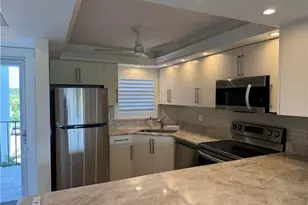37 High Point Cir E, Naples, FL 34103 - Photo 16