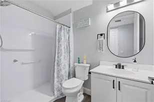 1425 Mariposa Cir, Naples, FL 34105 - Photo 4