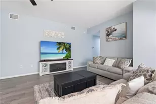 1425 Mariposa Cir, Naples, FL 34105 - Photo 8