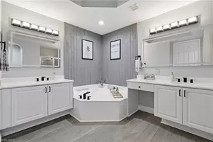 1425 Mariposa Cir, Naples, FL 34105 - Photo 22
