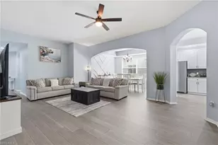 1425 Mariposa Cir, Naples, FL 34105 - Photo 2