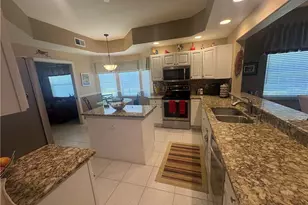 8184 Saratoga Dr, Naples, FL 34113 - Photo 4