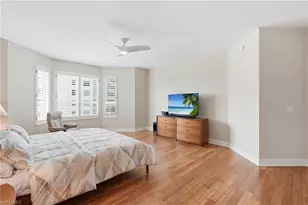 285 Grande Way, Naples, FL 34110 - Photo 16
