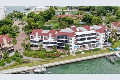 334 La Peninsula Blvd #334, Naples, FL 34113 - Photo 4