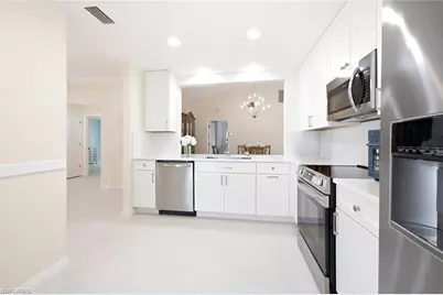 506 Courtside Dr #E201, Naples, FL 34105 - Photo 4