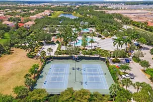2792 Blossom Wy, Naples, FL 34120 - Photo 4