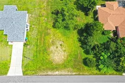 2215 NE 34th Ln, Cape Coral, FL 33909 - Photo 2