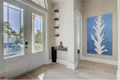 687 9th Ave S, Naples, FL 34102 - Photo 4