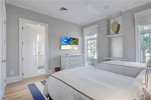 942 9th Ave S, Naples, FL 34102 - Photo 8
