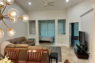 1340 Charleston Square Dr, Naples, FL 34110 - Photo 10