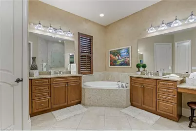967 Tivoli Dr, Naples, FL 34104 - Photo 18