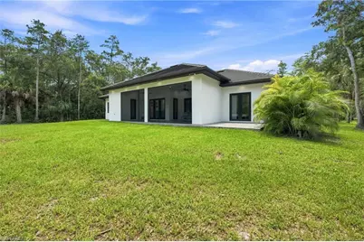 209 35th Ave NW, Naples, FL 34120 - Photo 8