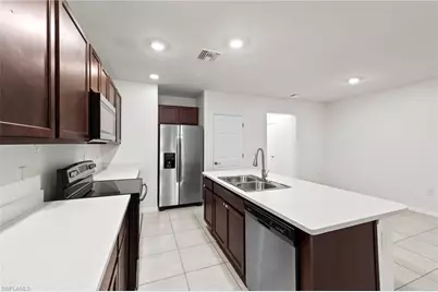 15381 Wildflower Cir, Naples, FL 34119 - Photo 10