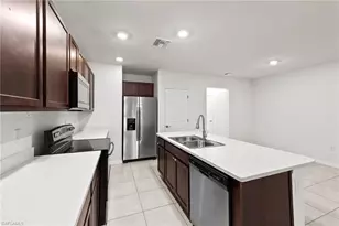 15381 Wildflower Cir, Naples, FL 34119 - Photo 10