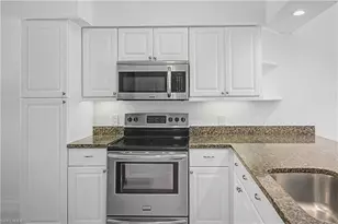 400 Fox Haven Dr, Naples, FL 34104 - Photo 6