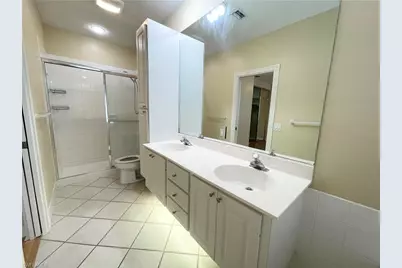 5325 Cove Cir, Naples, FL 34119 - Photo 6