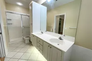5325 Cove Cir, Naples, FL 34119 - Photo 6