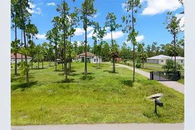 3677 8th Ave NE, Naples, FL 34120 - Photo 8