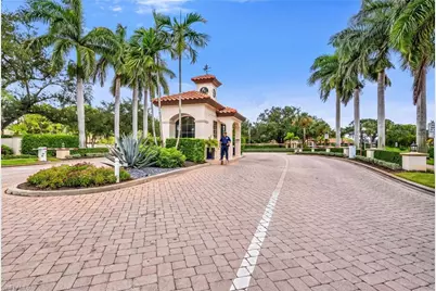 7558 Cordoba Cir, Naples, FL 34109 - Photo 32