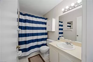 1101 Rosemary Ct, Naples, FL 34103 - Photo 16
