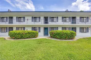 1101 Rosemary Ct, Naples, FL 34103 - Photo 2