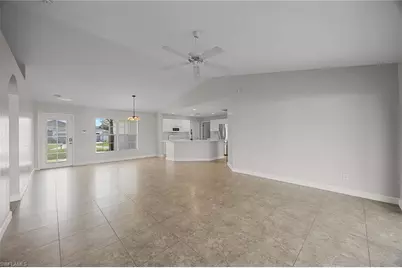 915 NE 10th Ln, Cape Coral, FL 33909 - Photo 8