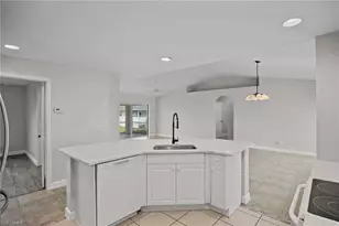 915 NE 10th Ln, Cape Coral, FL 33909 - Photo 12