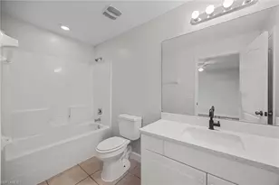 915 NE 10th Ln, Cape Coral, FL 33909 - Photo 14