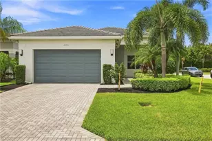 28410 Capraia Dr, Bonita Springs, FL 34135 - Photo 2