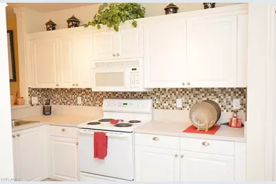 7818 Great Heron Way #303, Naples, FL 34104 - Photo 6