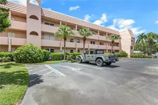 200 Forest Lakes Blvd, Naples, FL 34105 - Photo 2