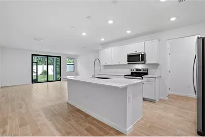 27881 Radiant Ct, Bonita Springs, FL 34135 - Photo 6