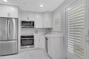 175 5th Ave S, Naples, FL 34102 - Photo 6