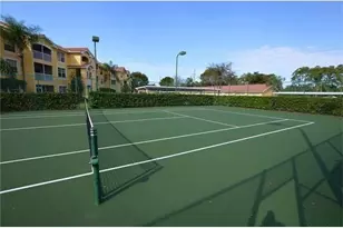4650 St Croix Ln, Naples, FL 34109 - Photo 14