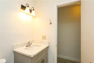 1095 San Remo Ave, Naples, FL 34104 - Photo 6