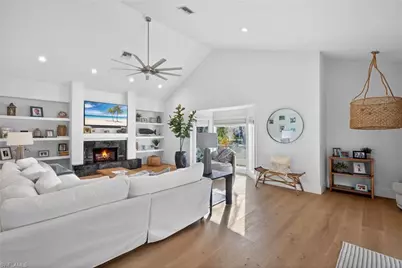 7657 Ponte Verde Way, Naples, FL 34109 - Photo 10