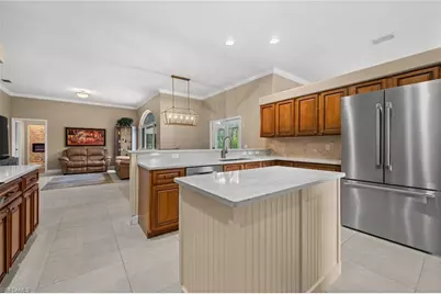 2127 Imperial Cir, Naples, FL 34110 - Photo 8