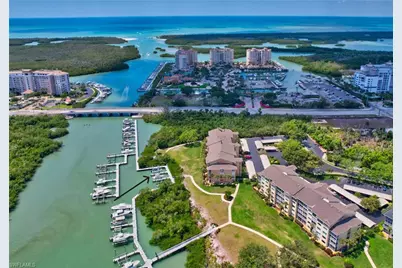 261B Wiggins Bay Dr, Naples, FL 34110 - Photo 1